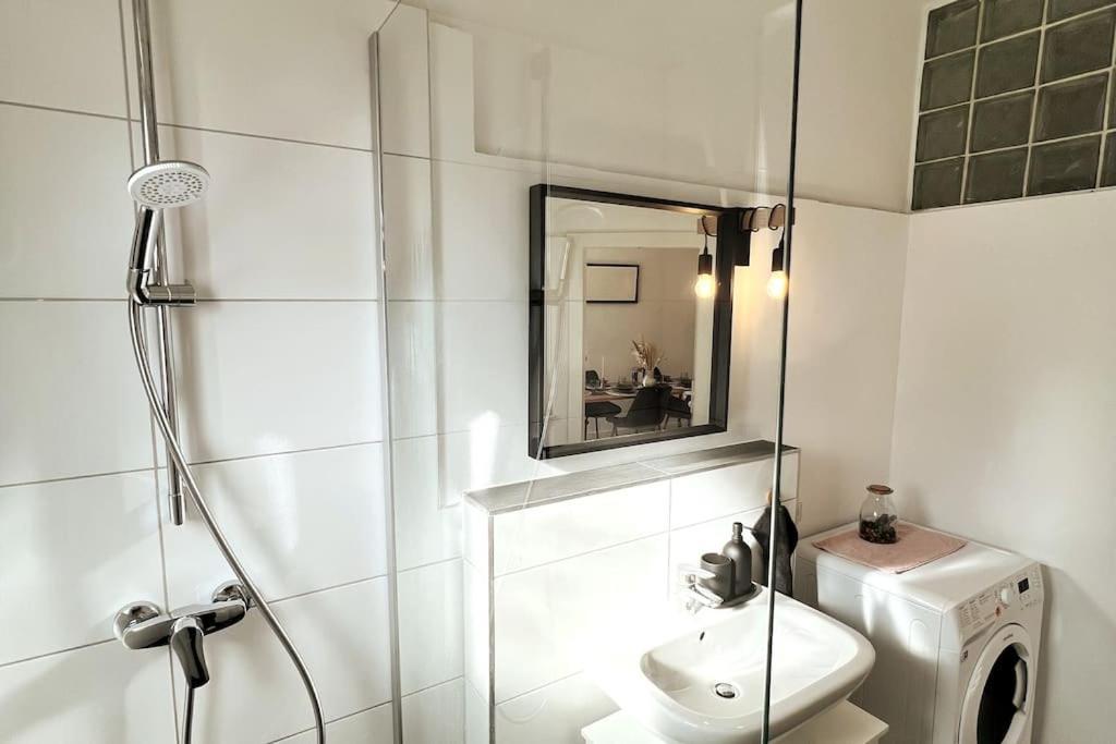 Spacestays Designer Apartment Netflix Wifi Playstation 4 Balkon Essen Esterno foto