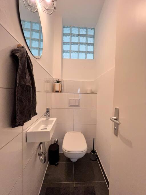 Spacestays Designer Apartment Netflix Wifi Playstation 4 Balkon Essen Esterno foto