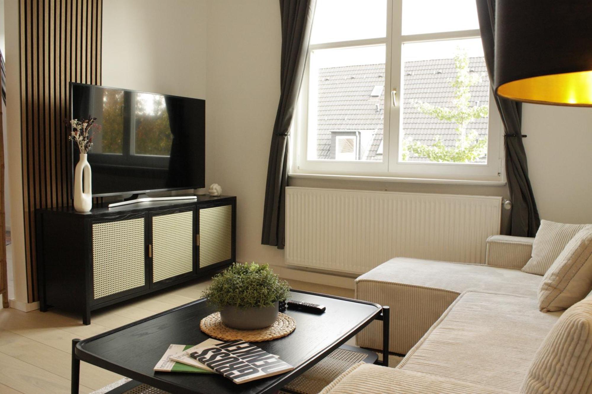 Spacestays Designer Apartment Netflix Wifi Playstation 4 Balkon Essen Esterno foto